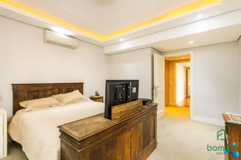 Apartamento à venda com 3 quartos, 241m² - Foto 14