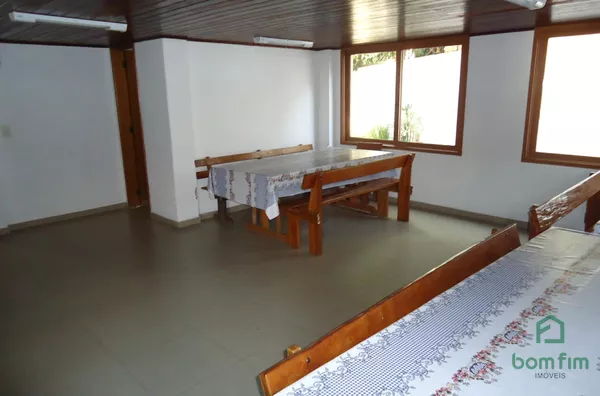 Cobertura de 3 dorm. c/ garagem