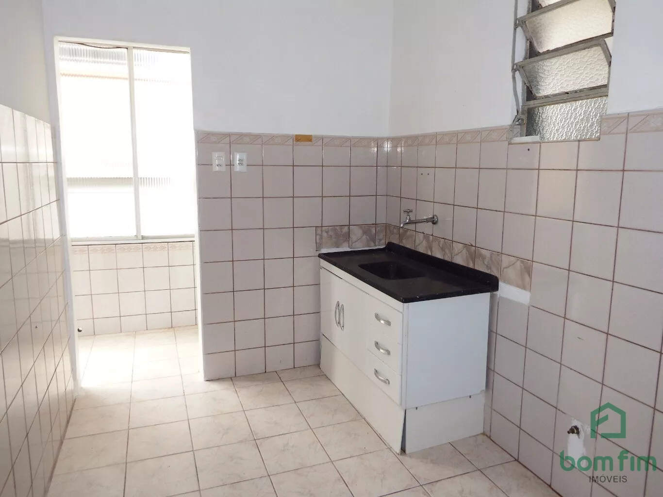 Apartamento à venda com 2 quartos, 64m² - Foto 11