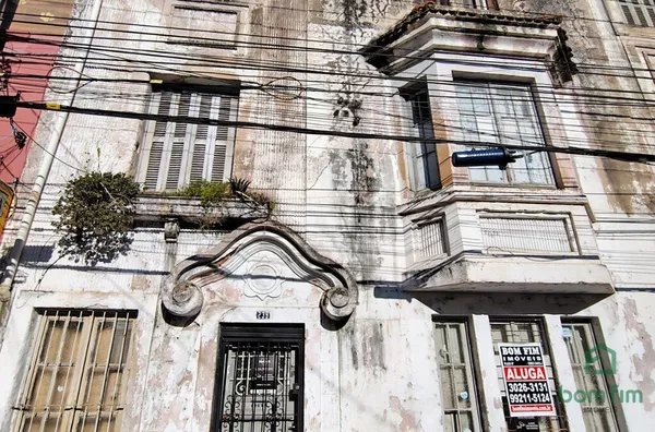 Casa para aluguel, de 4 salas, no Bairro Centro Histórico, Porto Alegre/RS.