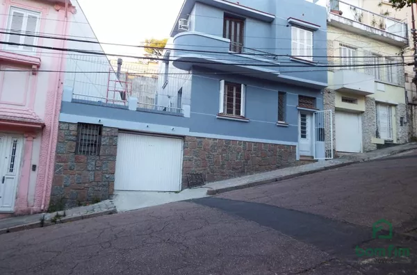 Casa com 4 dorm. para venda Centro Histórico Porto Alegre