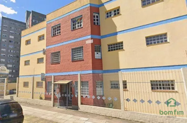 KITNET amplo para aluguel próximo ao Carrefour, Partenon, Porto Alegre/RS;