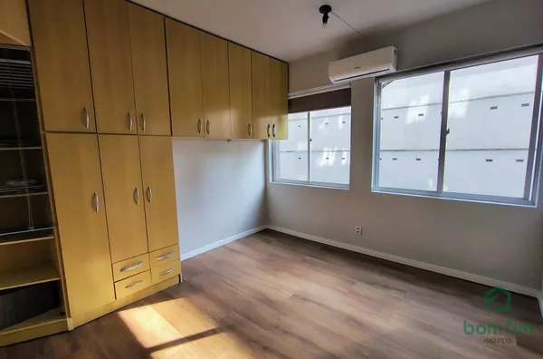 Apto de Kitint, Semi mobiliado no Centro Histórico - Porto Alegre/RS. 