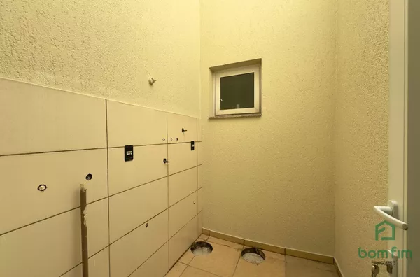 Casa em condomínio com 2 quartos com vaga e churrasqueira para venda no bairro Olaria, Canoas/RS