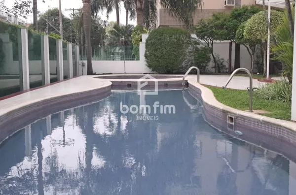 Apartamento 2 dorm. alto padrão semi mobiliado, infra churrasq. 2 vagas, portaria 24h. 