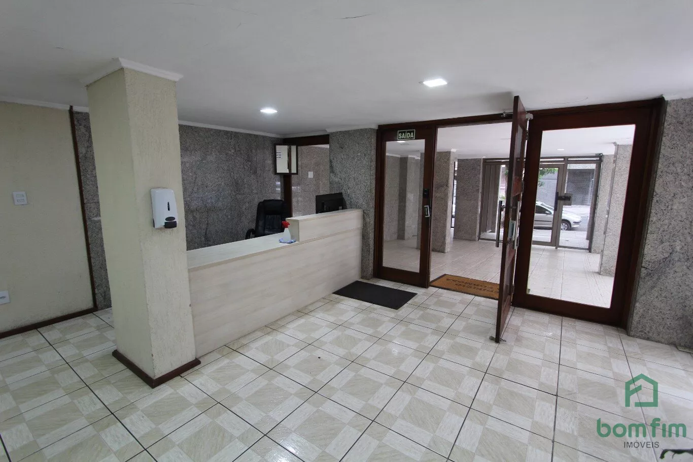 Apartamento para alugar com 2 quartos, 65m² - Foto 25