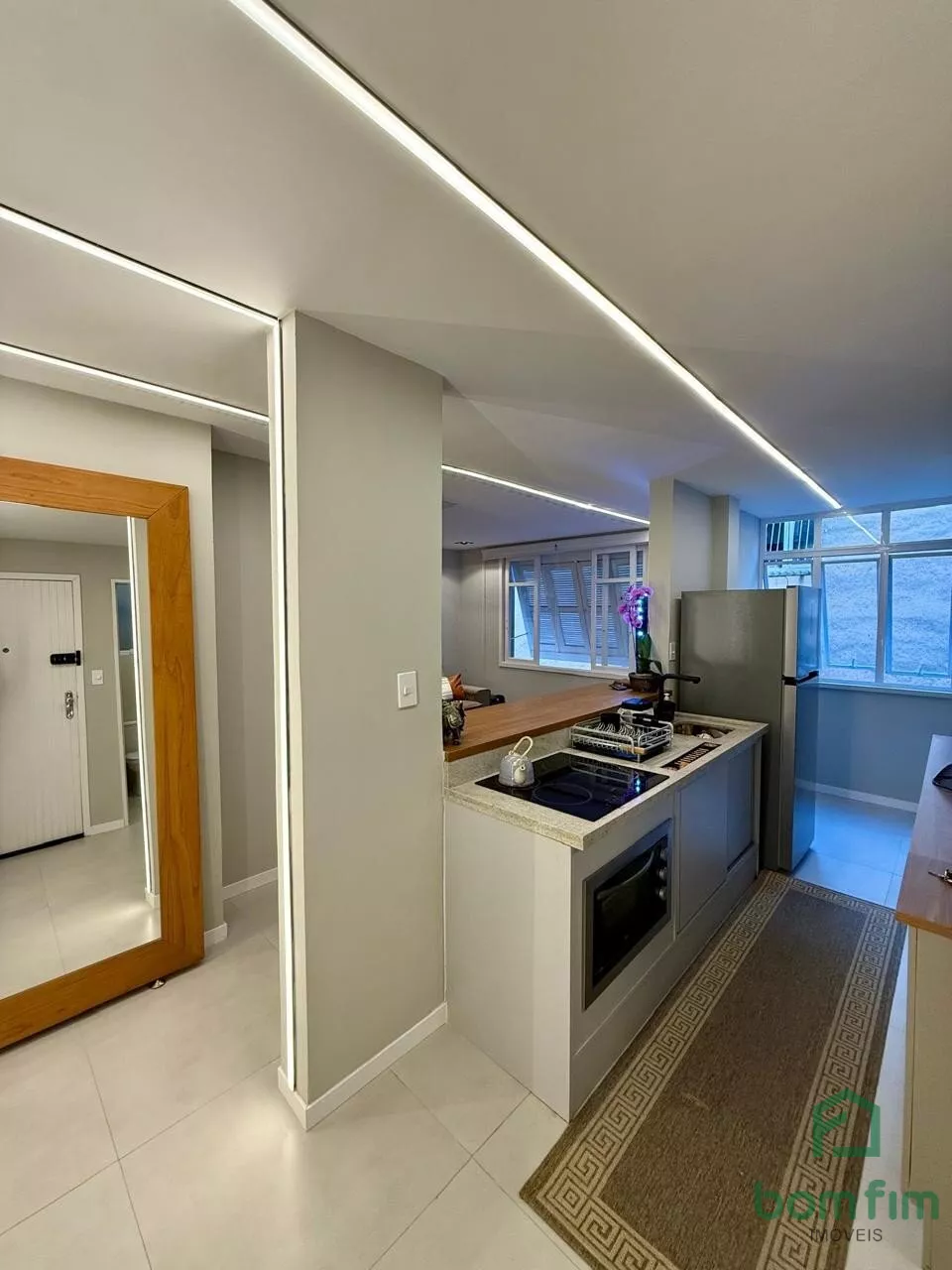 Apartamento à venda com 2 quartos, 71m² - Foto 2