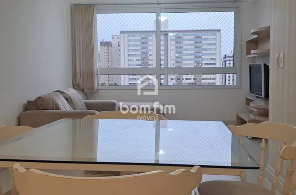 Apartamento 2 dorm. alto padrão semi mobiliado, infra churrasq. 2 vagas, portaria 24h. 