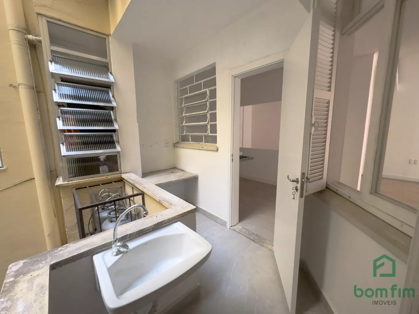 Apartamento à venda com 3 quartos, 120m² - Foto 11