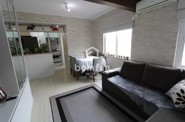 Apto duplex de 02 dorm. na Rua dos Andradas, Centro Histórico, Porto Alegre/RS.