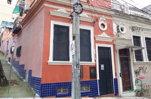 Apartamento 01, mobiliado, para aluguel,  Centro Histórico, Porto Alegre/RS.