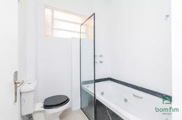 Apartamento, 2 quartos com garagem, Próx. Independência, Porto Alegre