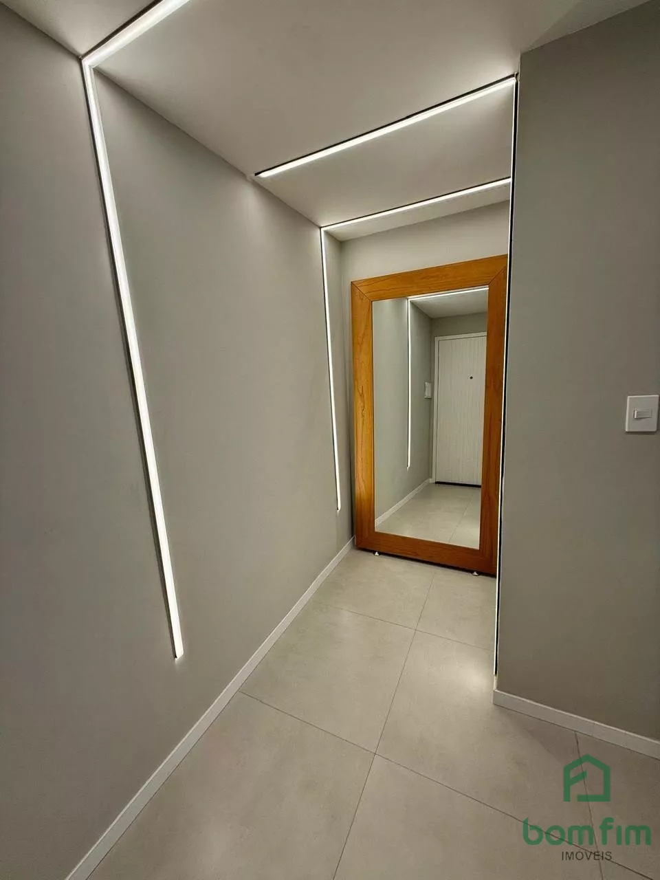 Apartamento à venda com 2 quartos, 71m² - Foto 4