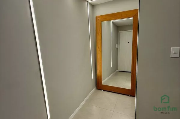 Belíssimo apto 2 dorm. no bairro Moinhos de Vento/RS.