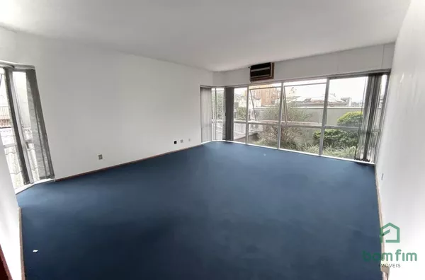 Sala comercial em galeria para venda,  São Geraldo, Porto Alegre