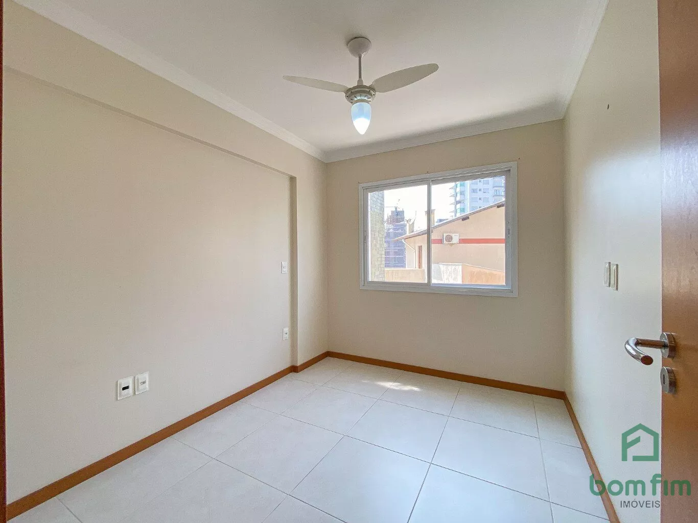 Apartamento à venda com 3 quartos, 93m² - Foto 25