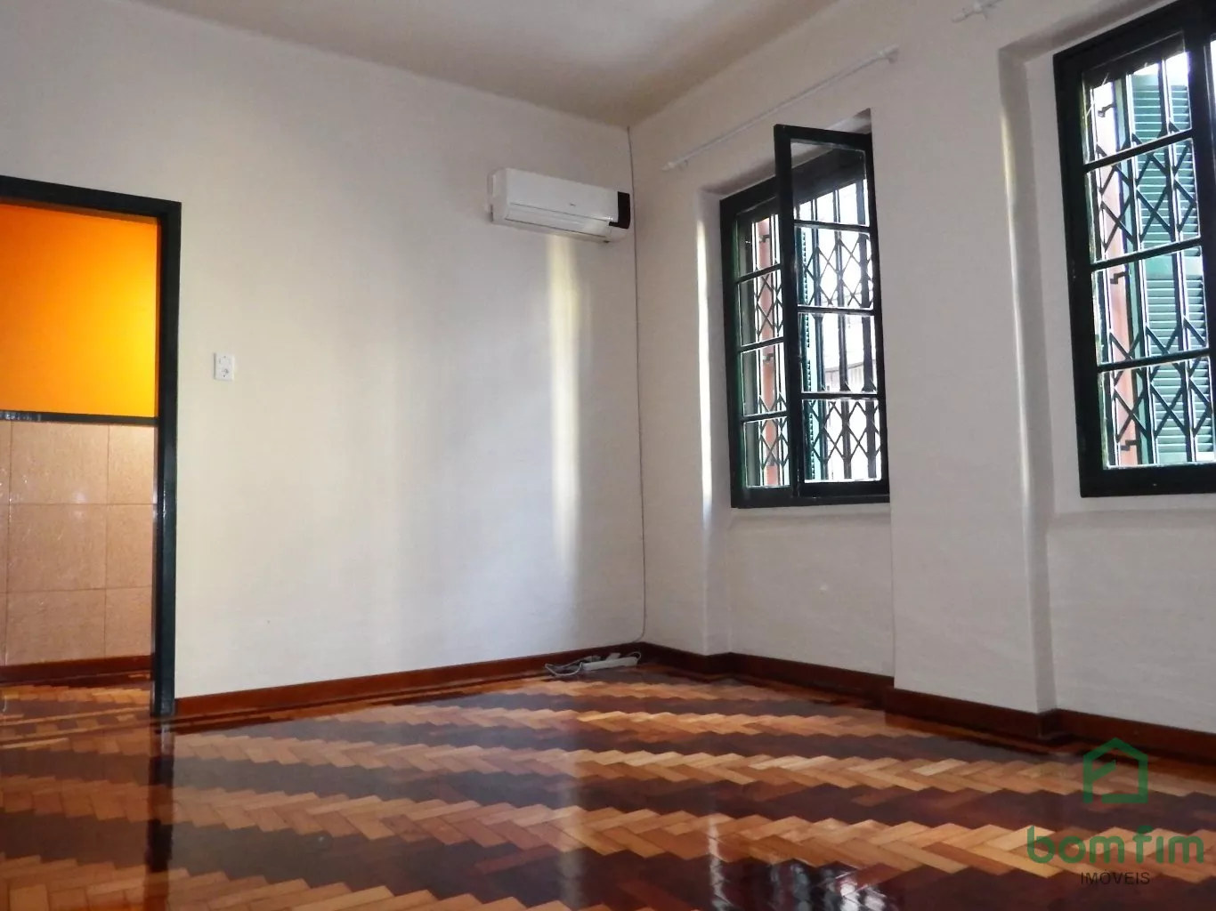 Apartamento à venda com 2 quartos, 100m² - Foto 3