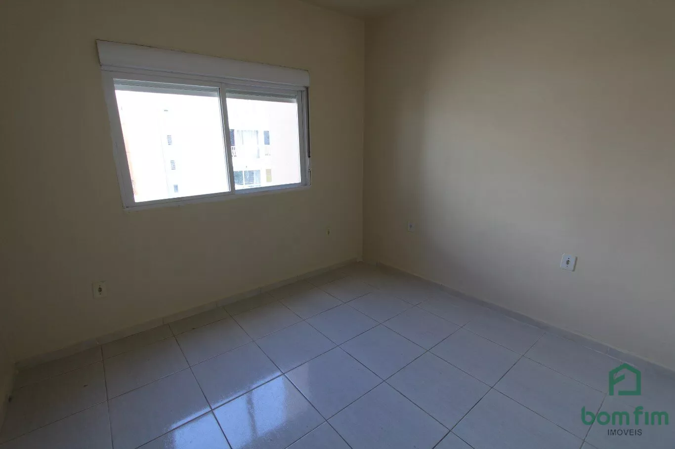 Apartamento para alugar com 2 quartos, 65m² - Foto 12