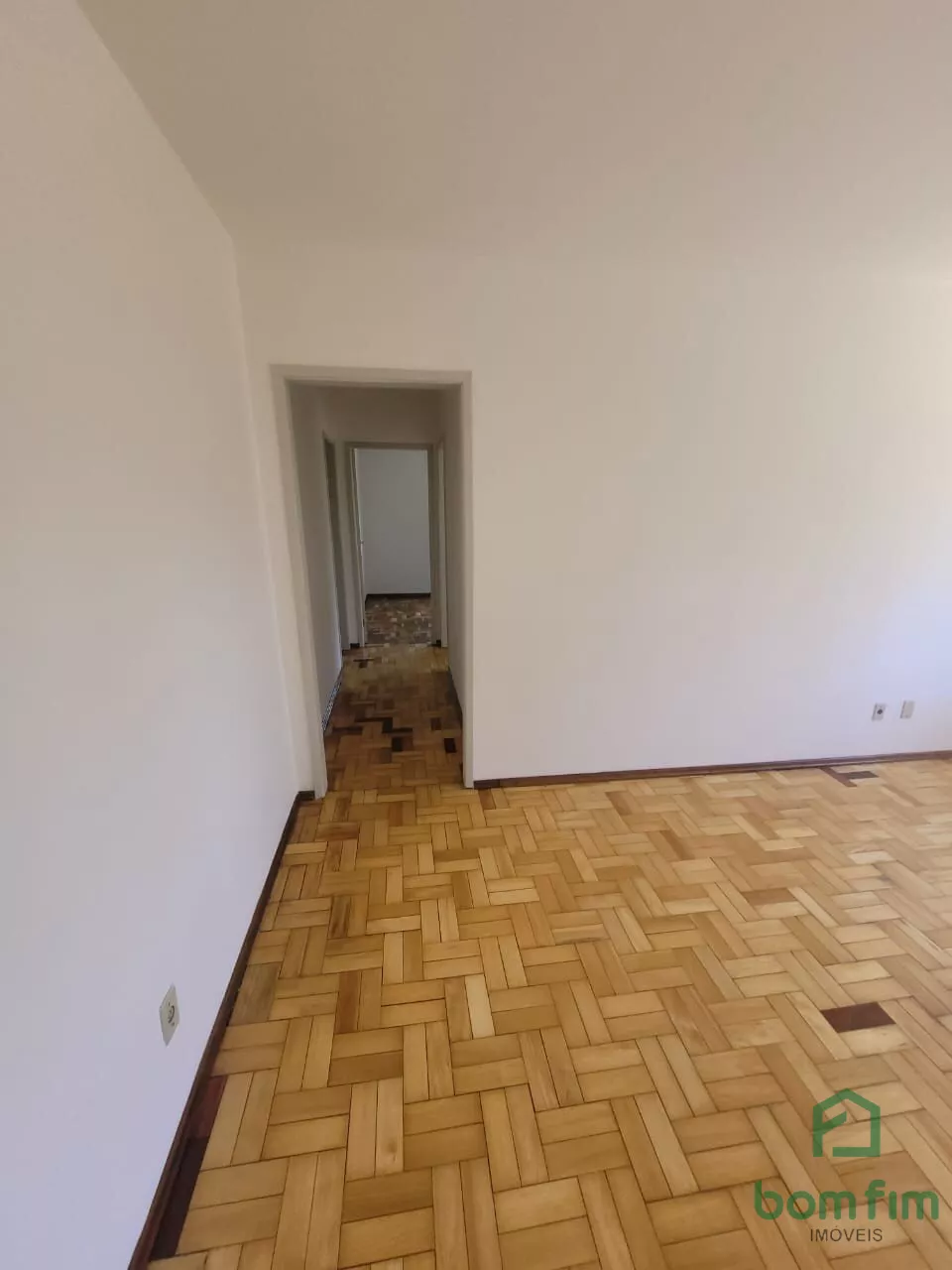 Apartamento para alugar com 2 quartos, 65m² - Foto 12