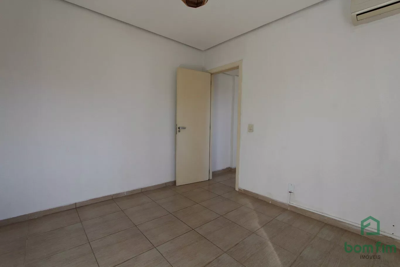 Apartamento para alugar com 1 quarto, 34m² - Foto 4