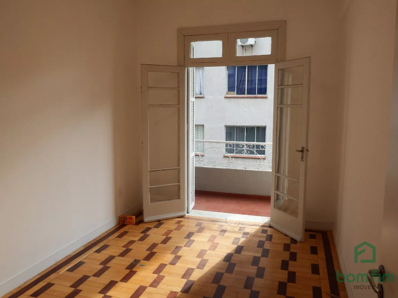 Apartamento à venda com 3 quartos, 101m² - Foto 26