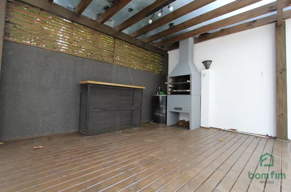 Apto de 2 dorm. semi-mobiliádo, c/garagem no Centro Histórico - Porto Alegre/RS