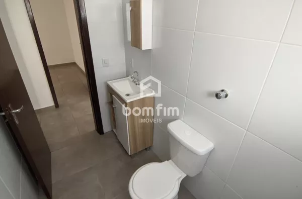 Apto 2 dormitórios próximo a Escola La Salle São João para aluguel, São João, Porto Alegre/RS.