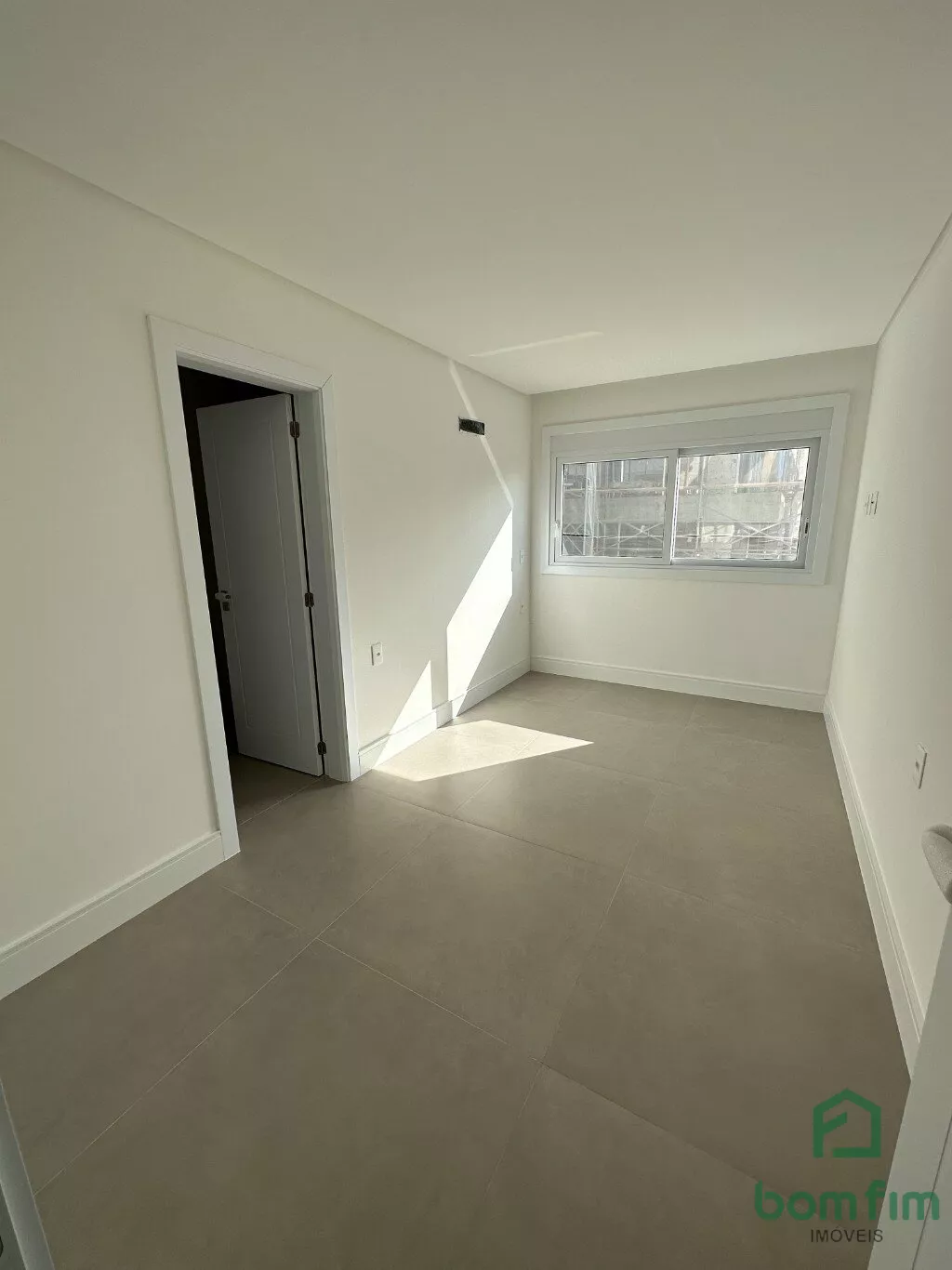 Apartamento à venda com 3 quartos, 139m² - Foto 5