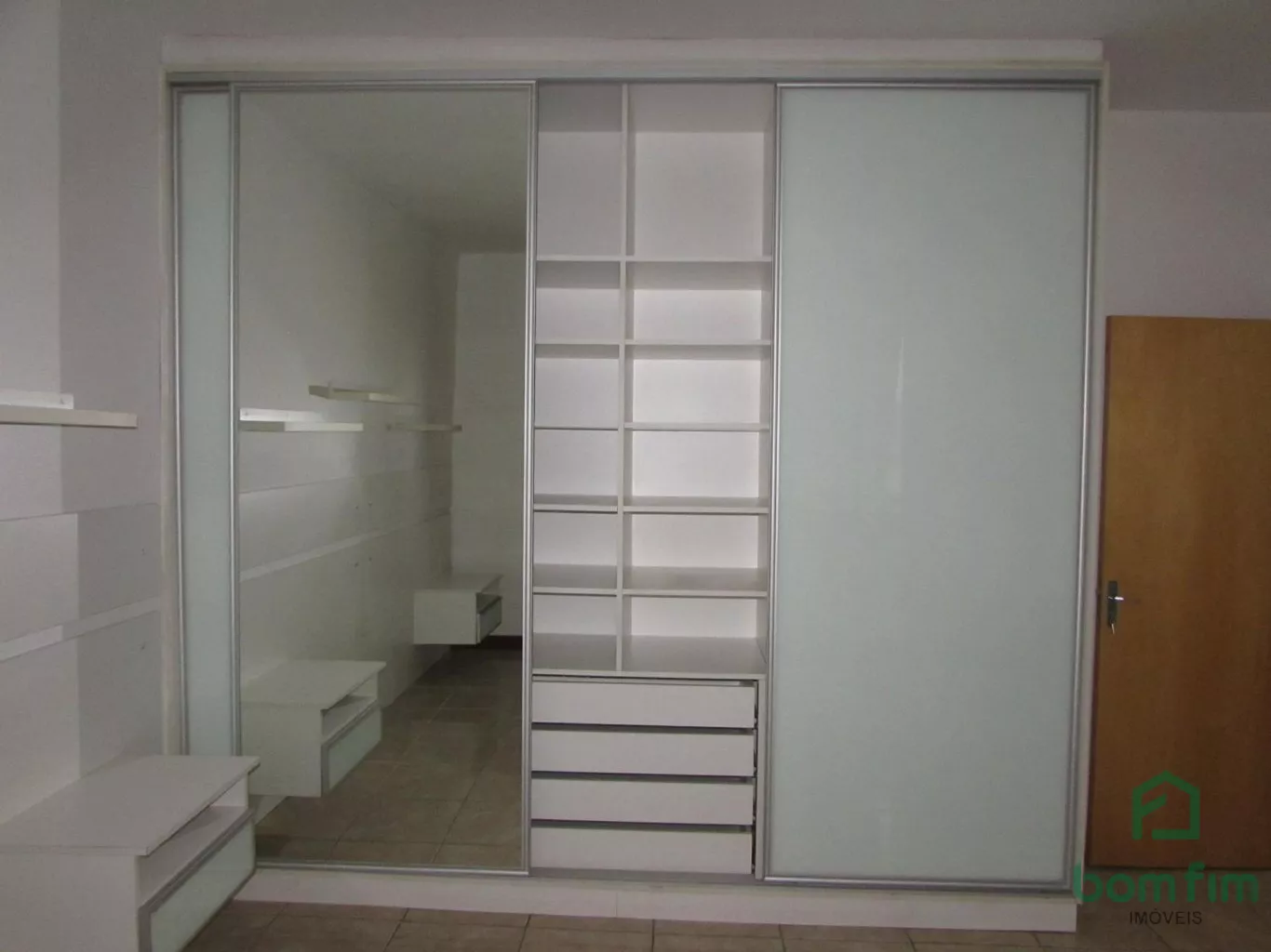 Apartamento à venda com 2 quartos, 68m² - Foto 19