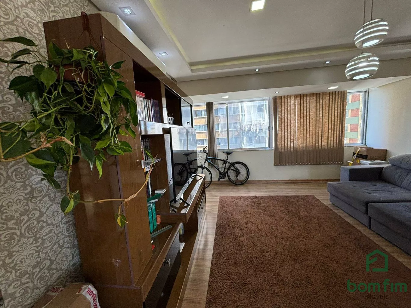 Apartamento à venda com 3 quartos, 100m² - Foto 2