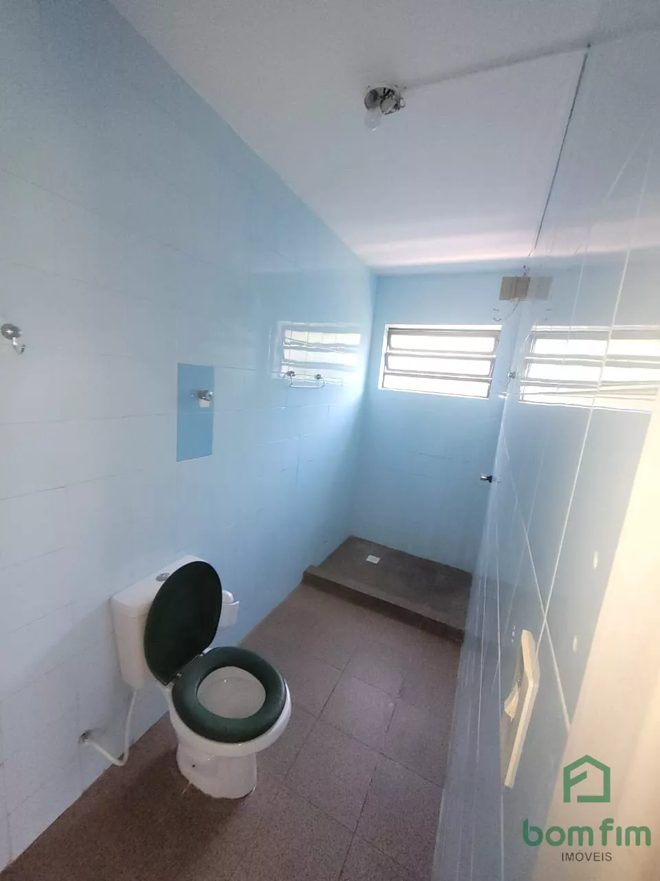 Apartamento para alugar com 2 quartos, 65m² - Foto 9