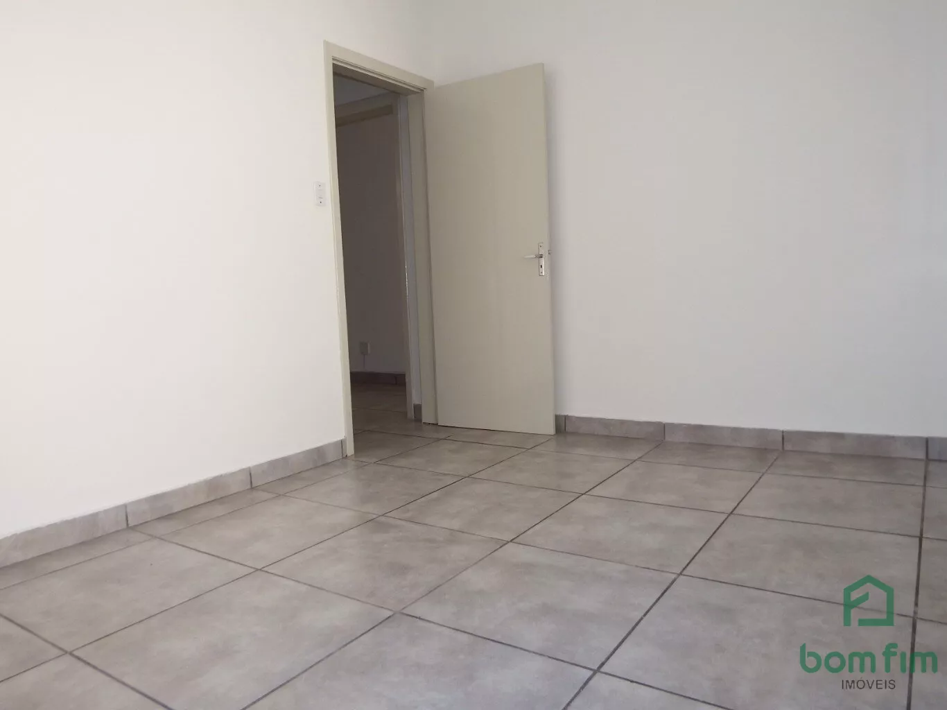 Apartamento para alugar com 2 quartos, 80m² - Foto 8