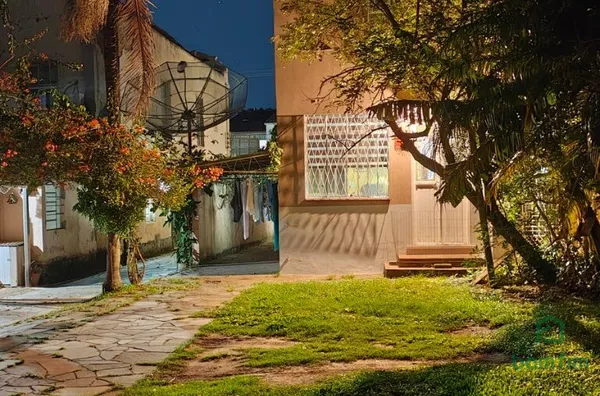 Casa com garagem para venda no bairro Cidade Baixa, Porto Alegre/RS