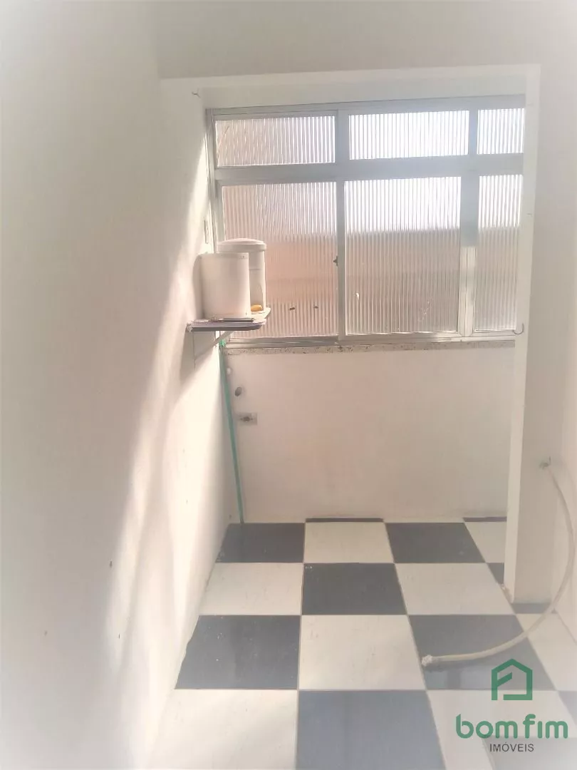 Apartamento à venda com 1 quarto, 40m² - Foto 2