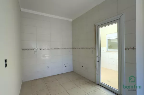 Casa em condomínio com 2 quartos com vaga e churrasqueira para venda no bairro Olaria, Canoas/RS