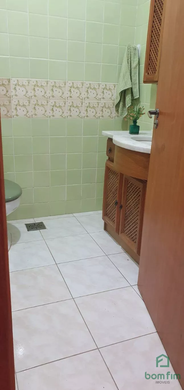 Apartamento para alugar com 3 quartos, 125m² - Foto 13