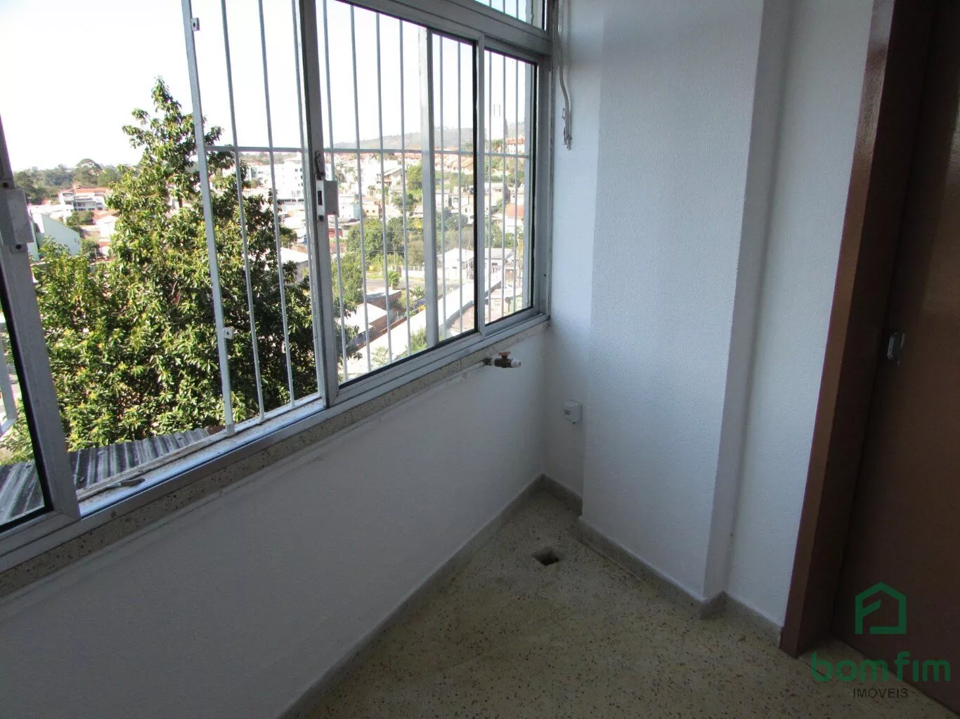 Apartamento para alugar com 2 quartos, 63m² - Foto 11