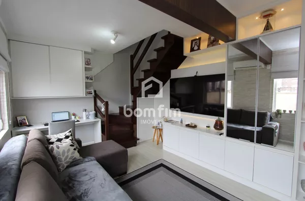 Apto duplex de 02 dorm. na Rua dos Andradas, Centro Histórico, Porto Alegre/RS.