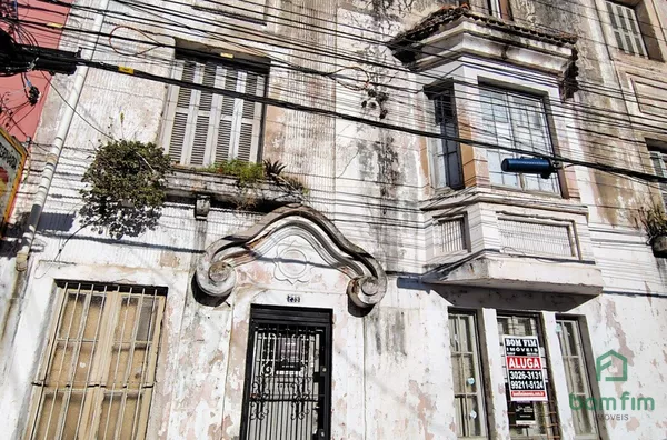 Casa para aluguel, de 4 salas, no Bairro Centro Histórico, Porto Alegre/RS.