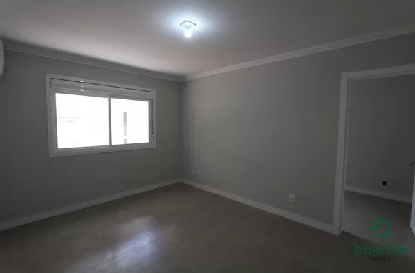 Apto estilo casa de 2 dorm. para venda, no Menino Deus, Porto Alegre/RS.