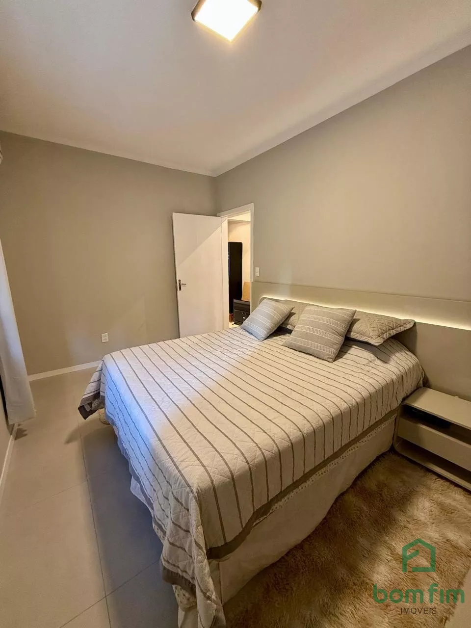 Apartamento à venda com 2 quartos, 71m² - Foto 14