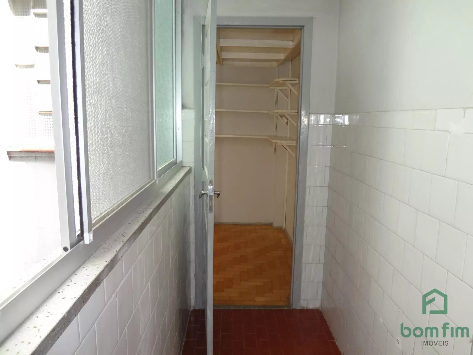 Apartamento para alugar com 3 quartos, 110m² - Foto 12