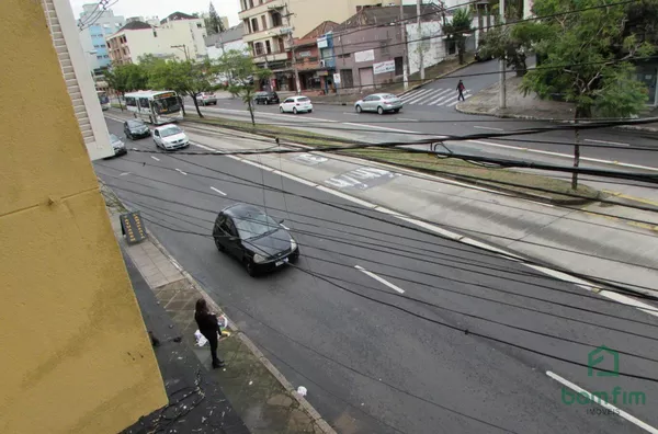 Apto 3 dorm para aluguel no bairro Petrópolis - Porto Alegre/RS