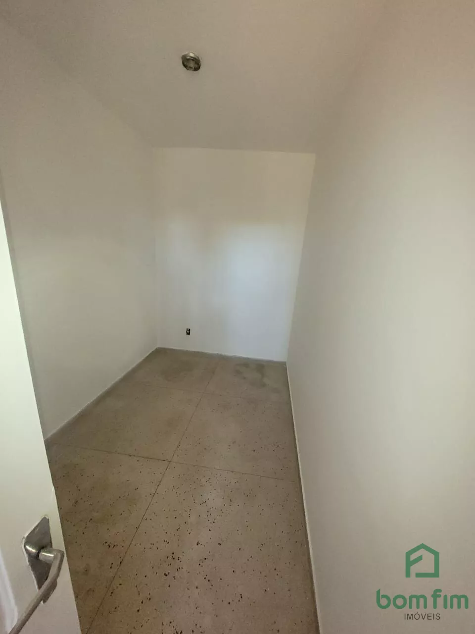 Apartamento para alugar com 2 quartos, 65m² - Foto 4