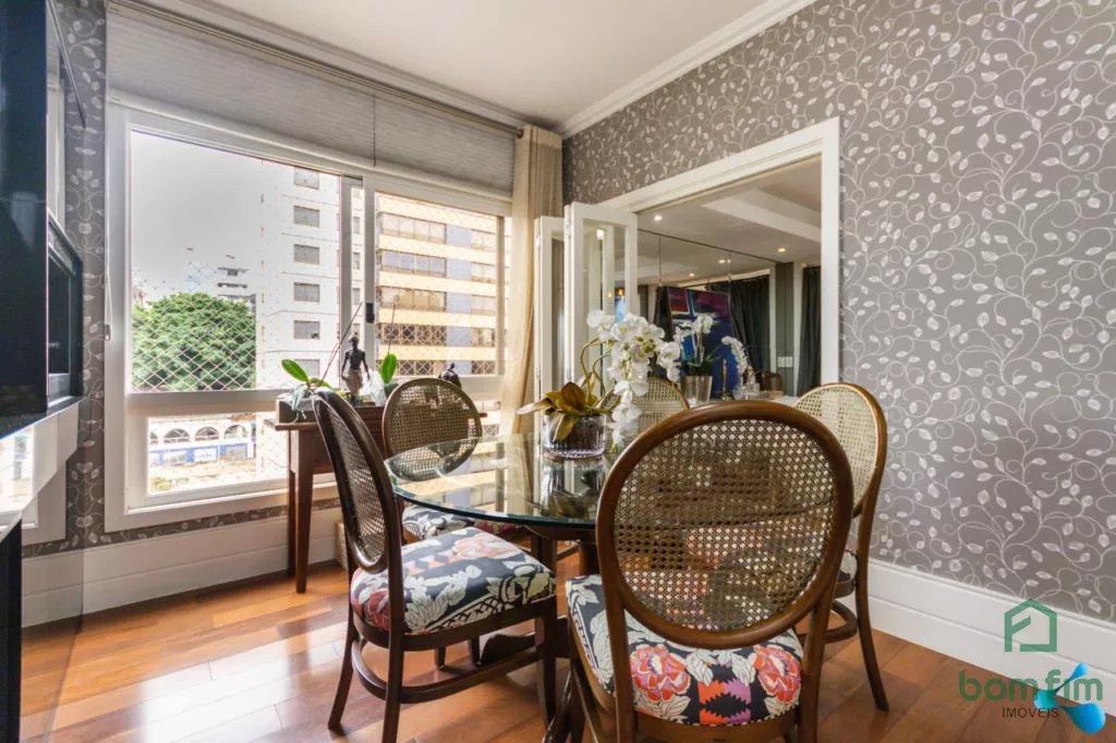 Apartamento à venda com 3 quartos, 241m² - Foto 1