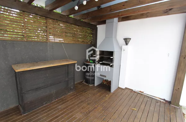 Apto de 2 dorm. reformado c/ churrasqueira, Bairro Centro Histórico - Porto Alegre/RS.