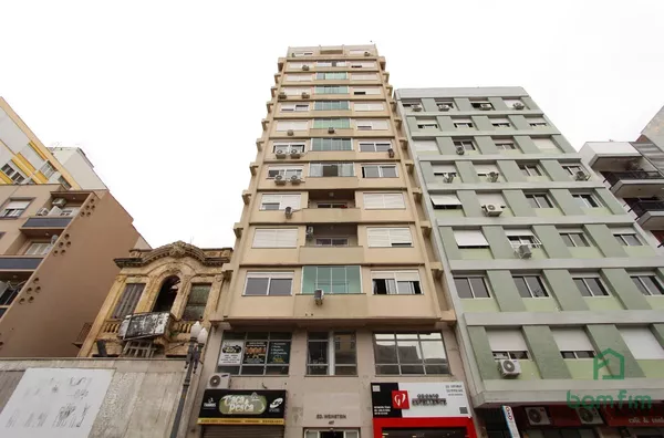 Apto de 1 dorm. na Rua dos Andradas, Centro Histórico, Porto Alegre/RS.