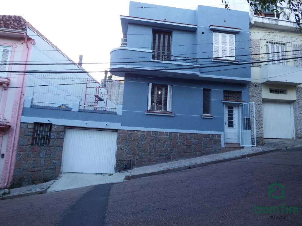 Sobrado à venda com 4 quartos, 180m² - Foto 1