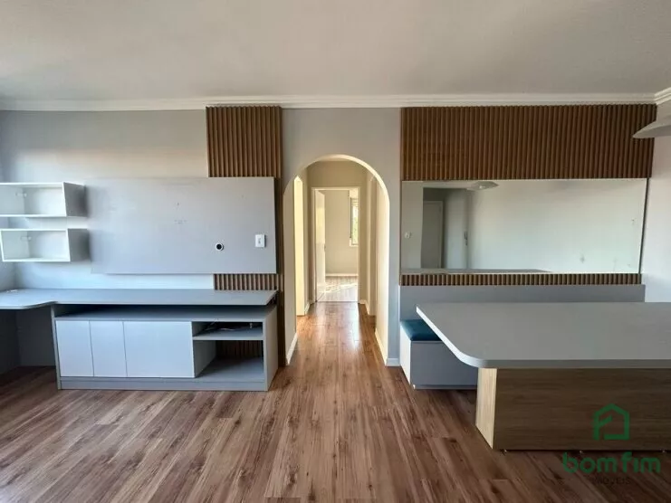 Apartamento à venda com 2 quartos, 75m² - Foto 2