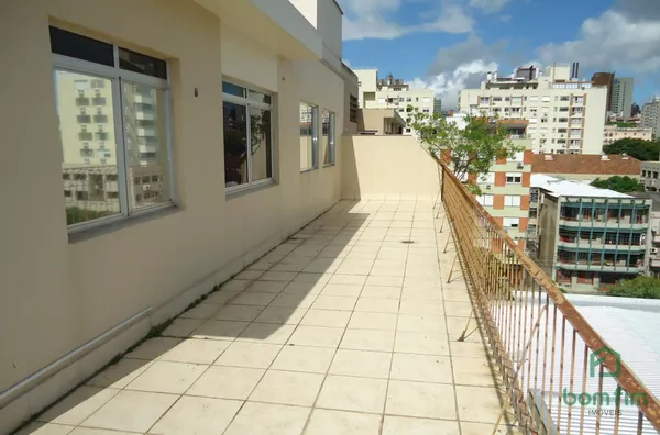 Sala/Cobertura em Porto Alegre/RS.